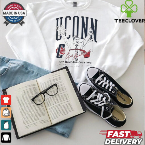Official Uconn Basketball Geno Auriemma 1217 Wins And Counting All Time shirt