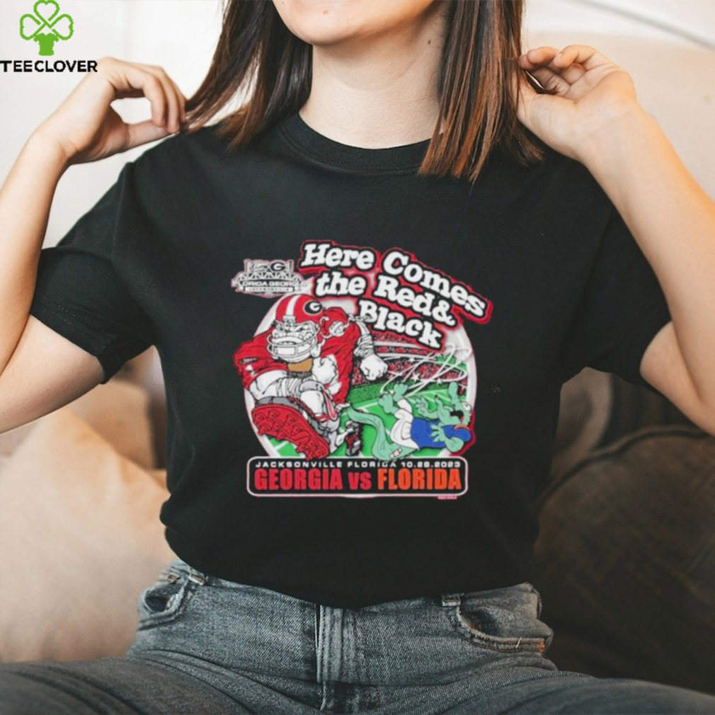Official georgia Bulldogs Here Comes the Red & Black Georgia vs Florida Jacksonville Florida 10 28 2023 Shirt Official georgia Bulldogs Here Comes the Red & Black Georgia vs Florida Jacksonville Florida 10 28 2023 Shirt