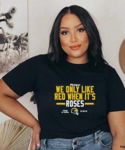 Official instntclassics Michigan We Only Like Red When It’s Roses shirt