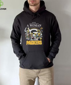 Official never underestimate a woman who understands football and loves Packers signatures 2022 hoodie, sweater, longsleeve, shirt v-neck, t-shirt