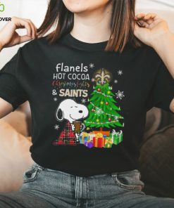 Official new Orleans Saints Snoopy Flannels Hot Cocoa Christmas Lights Tree T Shirt