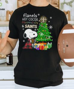 Official new Orleans Saints Snoopy Flannels Hot Cocoa Christmas Lights Tree T Shirt