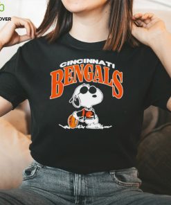 Official snoopy Cincinnati Bengals Football T shirt