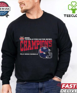 Ole Miss Rebels 2025 TaxSlayer Gator Bowl Champions Vintage Style With Helmet Unisex T Shirt