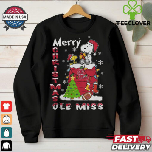 Ole Miss Rebels Snoopy And Woodstock Merry Christmas Shirt