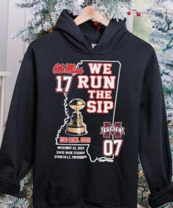 Ole Miss Rebels We Run The Sip Egg Bowl 2023 Beat MSU Shirt