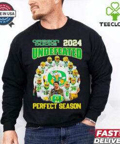 Oregon Ducks 2024 undefeated perfect season team signatures graphic shirt