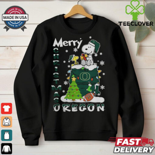 Oregon Ducks Snoopy And Woodstock Merry Christmas Shirt