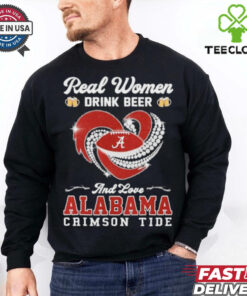 Original Real Women Drink Beer And Love Alabama Crimson Tide Christmas shirt