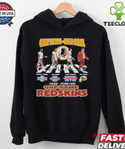 Original Washington Redskins One Team One Goal 1932 Forever One Name Shirt featuring a bold design celebrating the team's history and legacy.