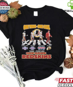Original Washington Redskins One Team One Goal 1932 Forever One Name Shirt featuring a bold design celebrating the team's history and legacy.