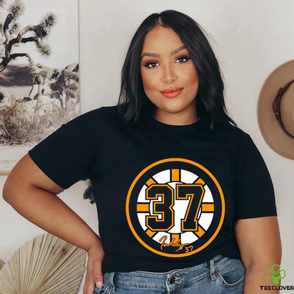 Patrice Bergeron Boston Bruins number 37 signature logo shirt Patrice Bergeron Boston Bruins number 37 signature logo shirt