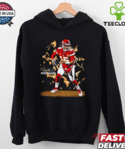 Patrick Mahomes Kansas City Chiefs signature shirt