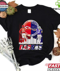 Patrick Mahomes and Avery Johnson Kansas signatures shirt