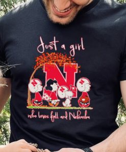 Peanuts Cartoon Just A Girl Who Loves Fall And Nebraska Shirt