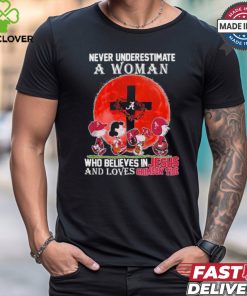 Peanuts Characters Never Underestimate A Woman Who Believes In Jesus And Loves Alabama Crimson Tide Shirt