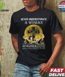 Peanuts Characters Never Underestimate A Woman Who Believes In Jesus And Loves California Golden Bears Shirt