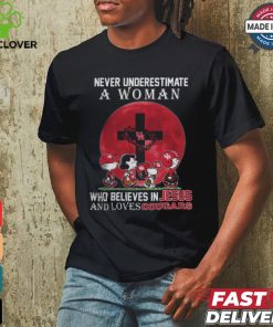 Peanuts Characters Never Underestimate A Woman Who Believes In Jesus And Loves Houston Cougars Shirt