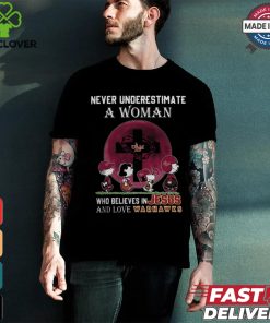 Peanuts Characters Never Underestimate A Woman Who Believes In Jesus And Loves ULM Warhawks Shirt