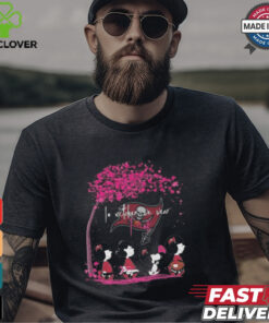 Peanuts Characters Tampa Bay Buccaneers In October We Wear Pink 2024 Shirt