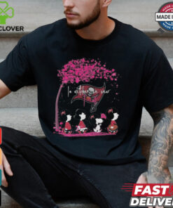 Peanuts Characters Tampa Bay Buccaneers In October We Wear Pink 2024 Shirt