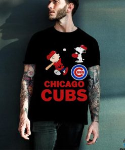 Peanuts Charlie Brown And Snoopy Playing Baseball Chicago Cubs Shirt