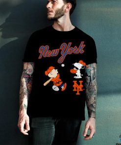 Peanuts Charlie Brown And Snoopy Playing Baseball New York Mets Shirt 2 Peanuts Charlie Brown And Snoopy Playing Baseball New York Mets Shirt