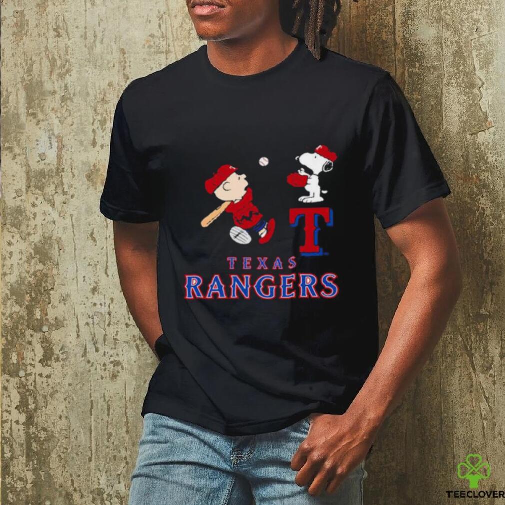 Peanuts Charlie Brown And Snoopy Playing Baseball Texas Rangers Shirt Peanuts Charlie Brown And Snoopy Playing Baseball Texas Rangers Shirt