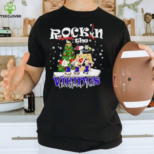 Peanuts NFL Minnesota Vikings Rockin Around Christmas Tree shirt