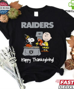 Peanuts Oakland Raiders Football Happy Thanksgiving T Shirt