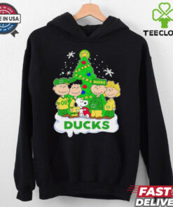 Peanuts Oregon Ducks Christmas tree shirt