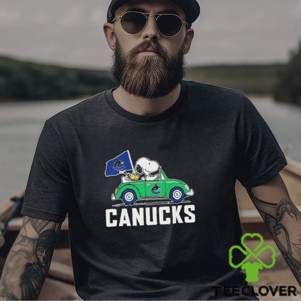 Peanuts Snoopy And Woodstock On Car Vancouver Canucks Hockey Shirt Peanuts Snoopy And Woodstock On Car Vancouver Canucks Hockey Shirt