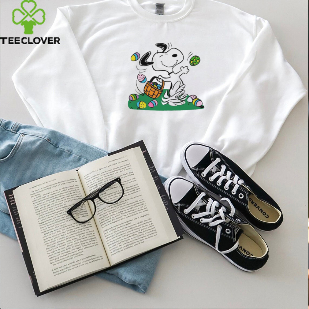 Peanuts Snoopy happy Easter day shirt Peanuts Snoopy happy Easter day shirt