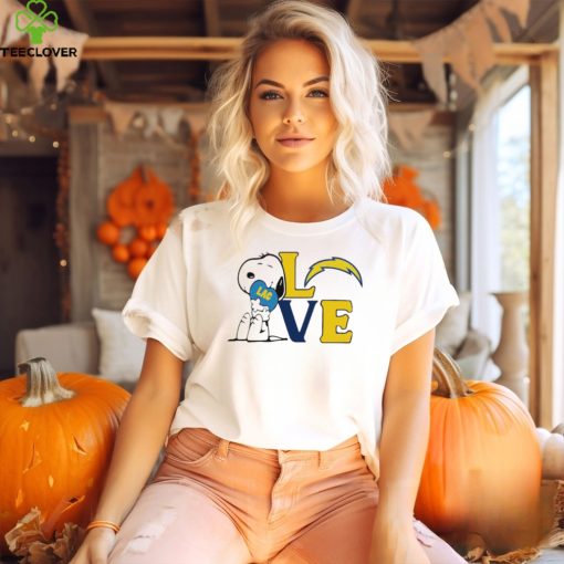 Peanuts Snoopy love Los Angeles Chargers hoodie, sweater, longsleeve, shirt v-neck, t-shirt
