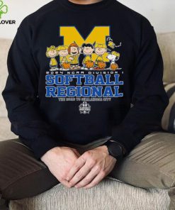 Peanuts characters 2024 NCAA division I softball regional Michigan Wolverines logo hoodie, sweater, longsleeve, shirt v-neck, t-shirt