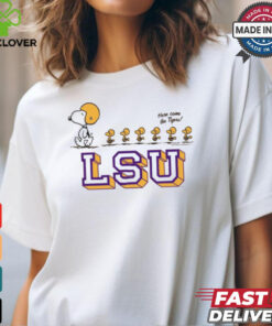 Peanuts x LSU Tigers Snoopy’s Football Team Here Come The Tigers t shirt