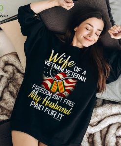 Perfect Gift For Vietnam Veteran's Wife on Vietnam Veteran's Day Ladies T Shirt