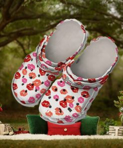 Personalized Valentine Lips Kiss Clog Shoes For Men And Women Classic Valentine Crocs