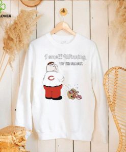 Peter Griffin Chicago Bears peeing on San Francisco 49ers helmet I smell winning tis the season shirt