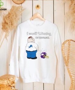 Peter Griffin Detroit Lions peeing on Minnesota Vikings helmet I smell winning tis the season shirt