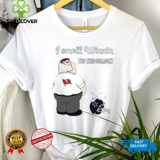 Peter Griffin Tampa Bay Buccaneers I smell winning tis the season peeing on Dallas Cowboys helmet hoodie, sweater, longsleeve, shirt v-neck, t-shirt