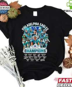 Philadelphia Eagles 2024 – 2025 NFC Champions all team signatures shirt