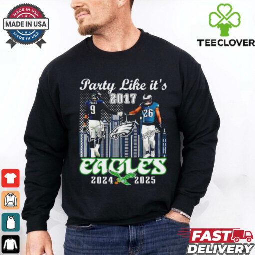 Philadelphia Eagles party like it’s 2017 Nick Foles and Saquon Barkley football signatures shirt
