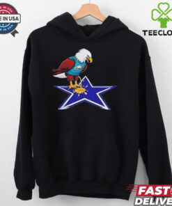 Philadelphia Eagles peeing Dallas Cowboys logo shirt