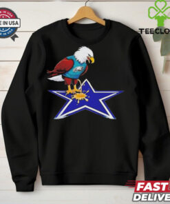 Philadelphia Eagles peeing Dallas Cowboys logo shirt