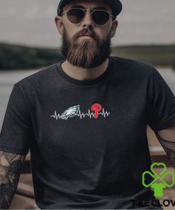 Philadelphia Eagles vs Philadelphia Phillies heartbeat 2023 shirt