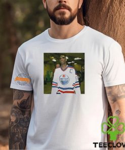 Picture Of Kobe Wearing Gretzky Oilers Jersey Shirt