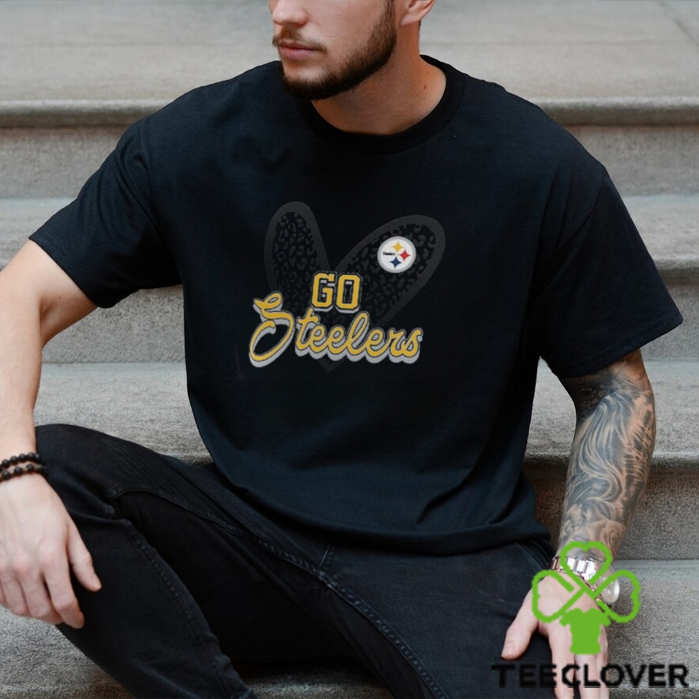 Pittsburgh Steelers G III 4Her by Carl Banks Women's Animal Print Heart Fitted T Shirt Pittsburgh Steelers G III 4Her by Carl Banks Women's Animal Print Heart Fitted T Shirt