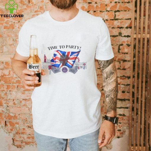 Platinum Queen’s Jubilee Union Jack Queen Elizabeth II Celebration Gifts T Shirt