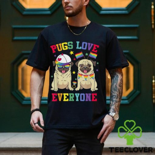 Pride Parade Pugs Love Everyone LGBT Pugs Gay Pride LGBT T Shirt